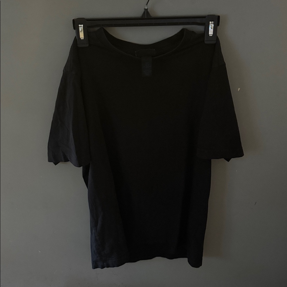 H&M Men's Classic Black Tee